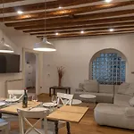 Hadithi Trieste, Tra Le Rive E Piazza Unita Trieste